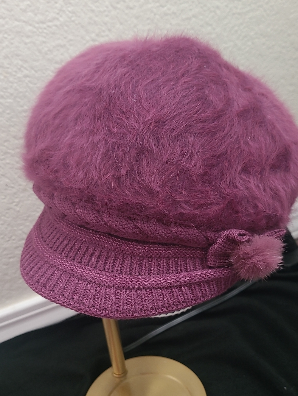 Women’s Plush Angora Pom Pom Beret Beanie - Purple